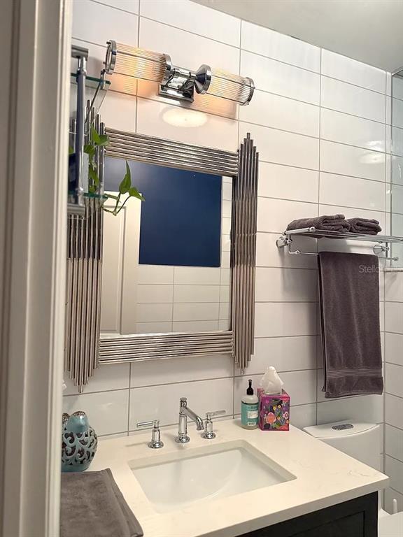 Building Photo - 2500 Burlington Ave N