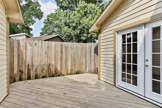 Building Photo - 6903 Foxmont Ln
