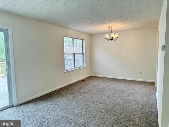 Building Photo - 1520 Murray Pl