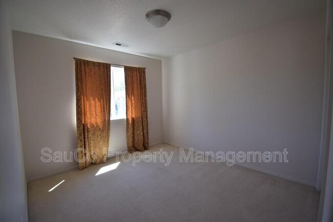 Building Photo - 20789 SW Murphy Ln
