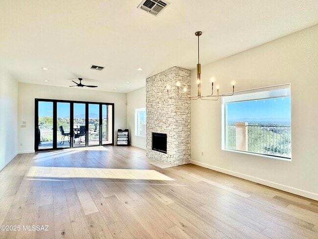 Building Photo - 5926 N Campo Abierto