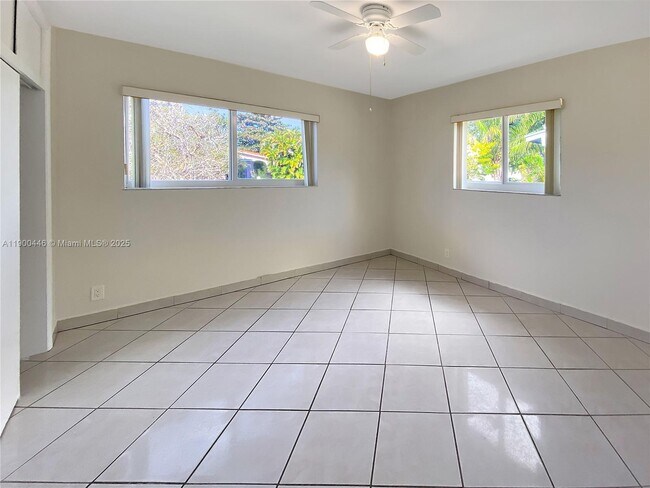 Building Photo - 7910 SW 17th Terrace