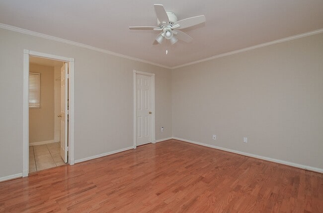 Building Photo - 7923 Burgoyne Rd