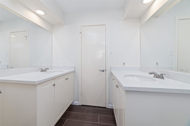 Building Photo - 3438 Ashton Park Dr