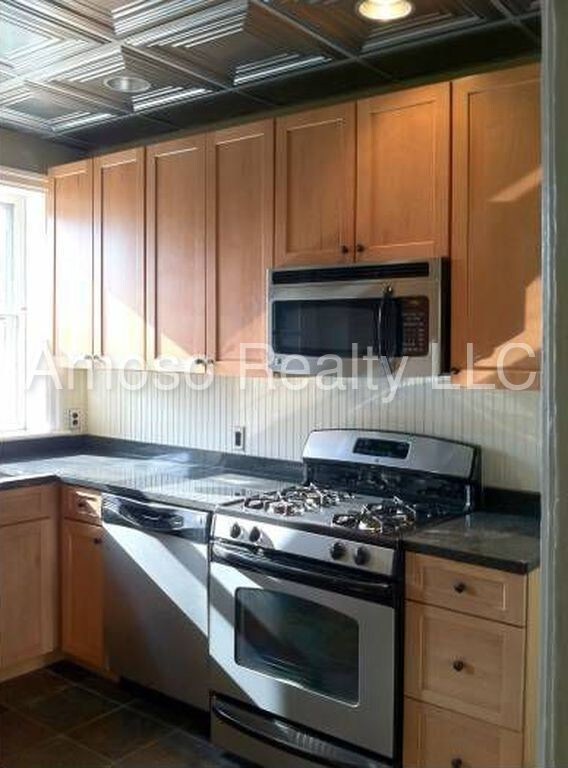 Beautiful Home block away from Delmar Loop 6158 Washington Blvd St