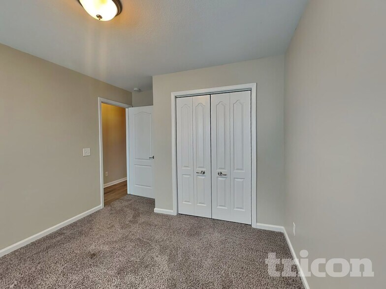 Building Photo - 505 Arabian Ln