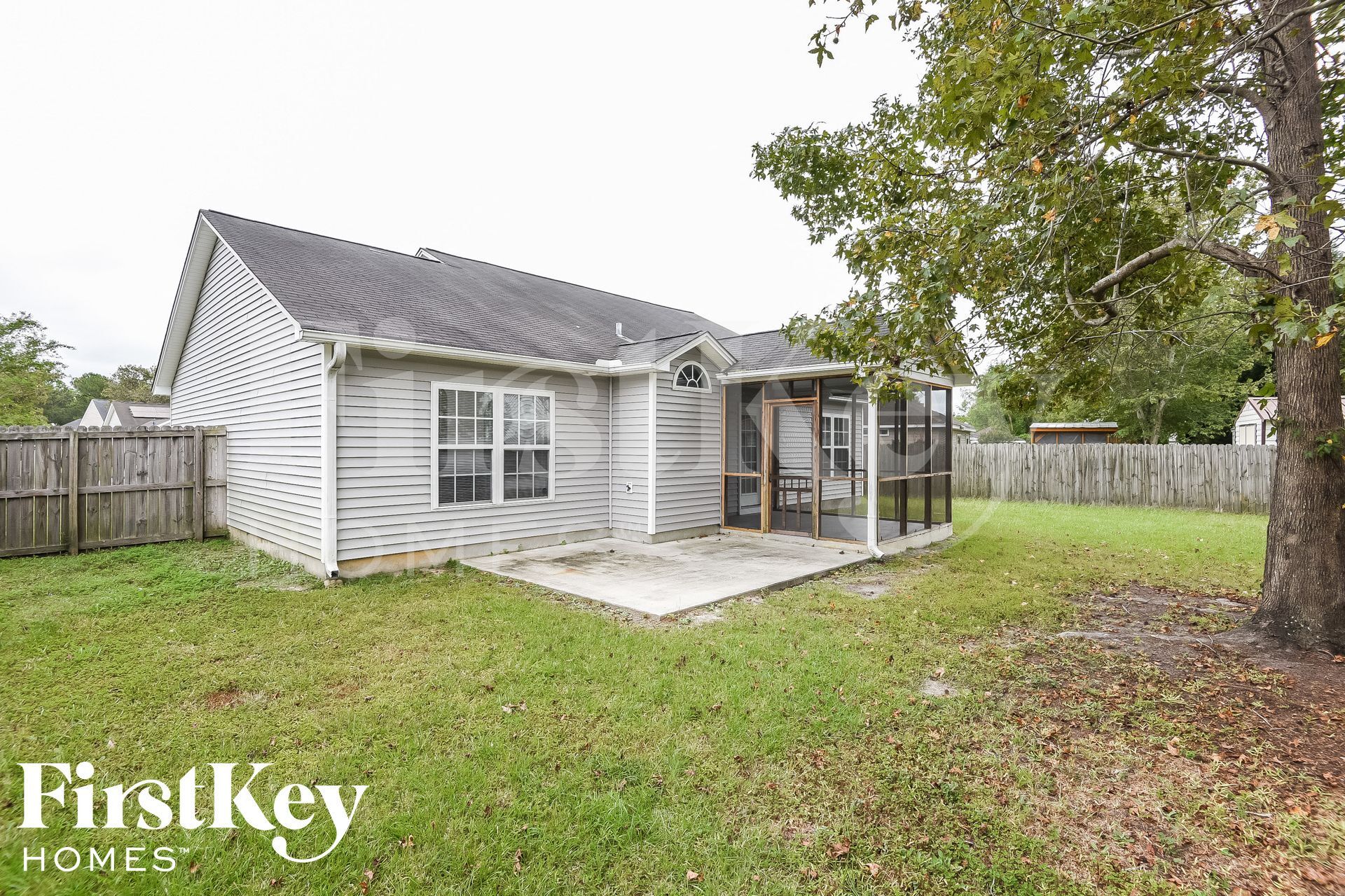 Building Photo - 435 Stephanie Dr