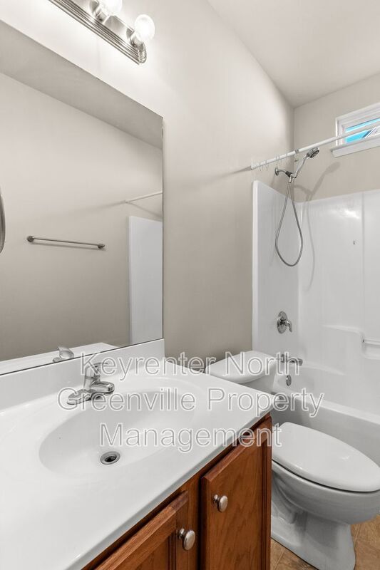 Building Photo - 116 Bascom Ct