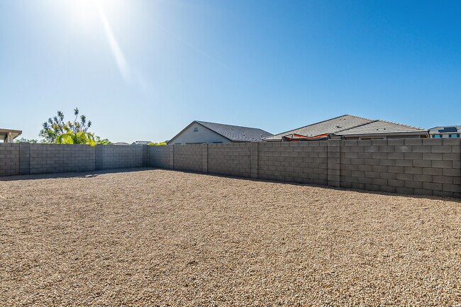 Building Photo - 15877 W Mauna Loa Ln