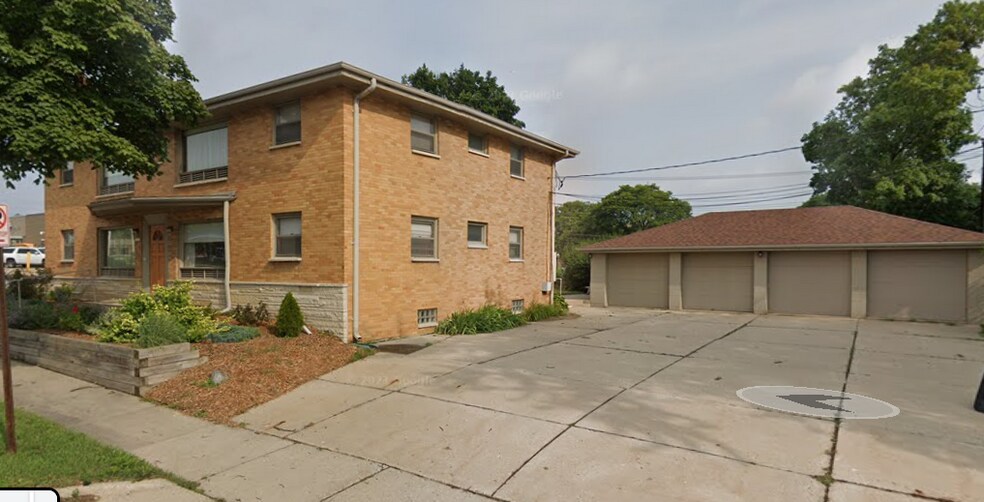 Building Photo - 12210 W North Ave