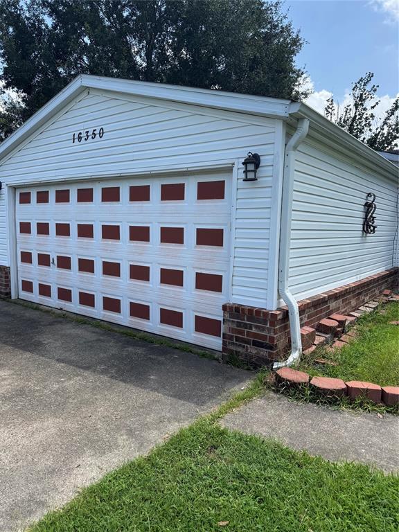 Building Photo - 16350 Hill Country Ct