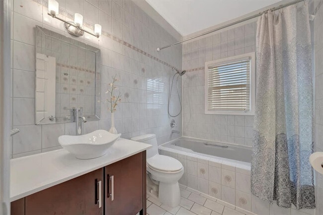 Building Photo - 614 Norton St