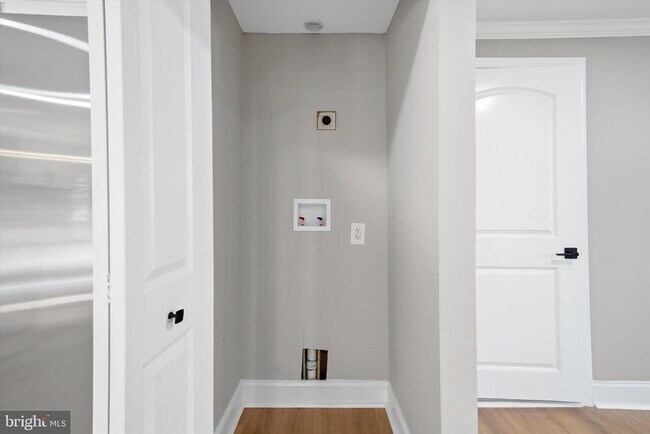 Building Photo - 906 Washington Ave