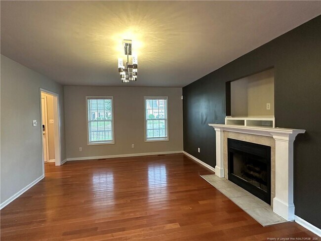Building Photo - 3679 Pioneer Dr