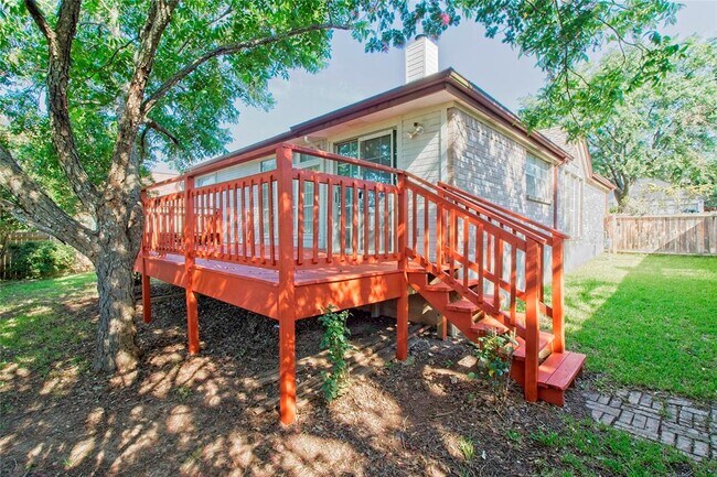 Building Photo - 108 Rio Vista Dr