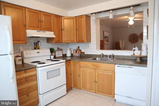 Building Photo - 39 Victoria Manor Ct