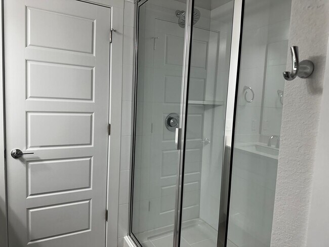 Building Photo - For Lease – Modern 2023 Condo Backing to G...