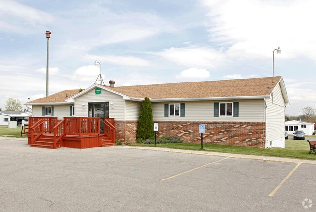 Building Photo - Highlands Estates
