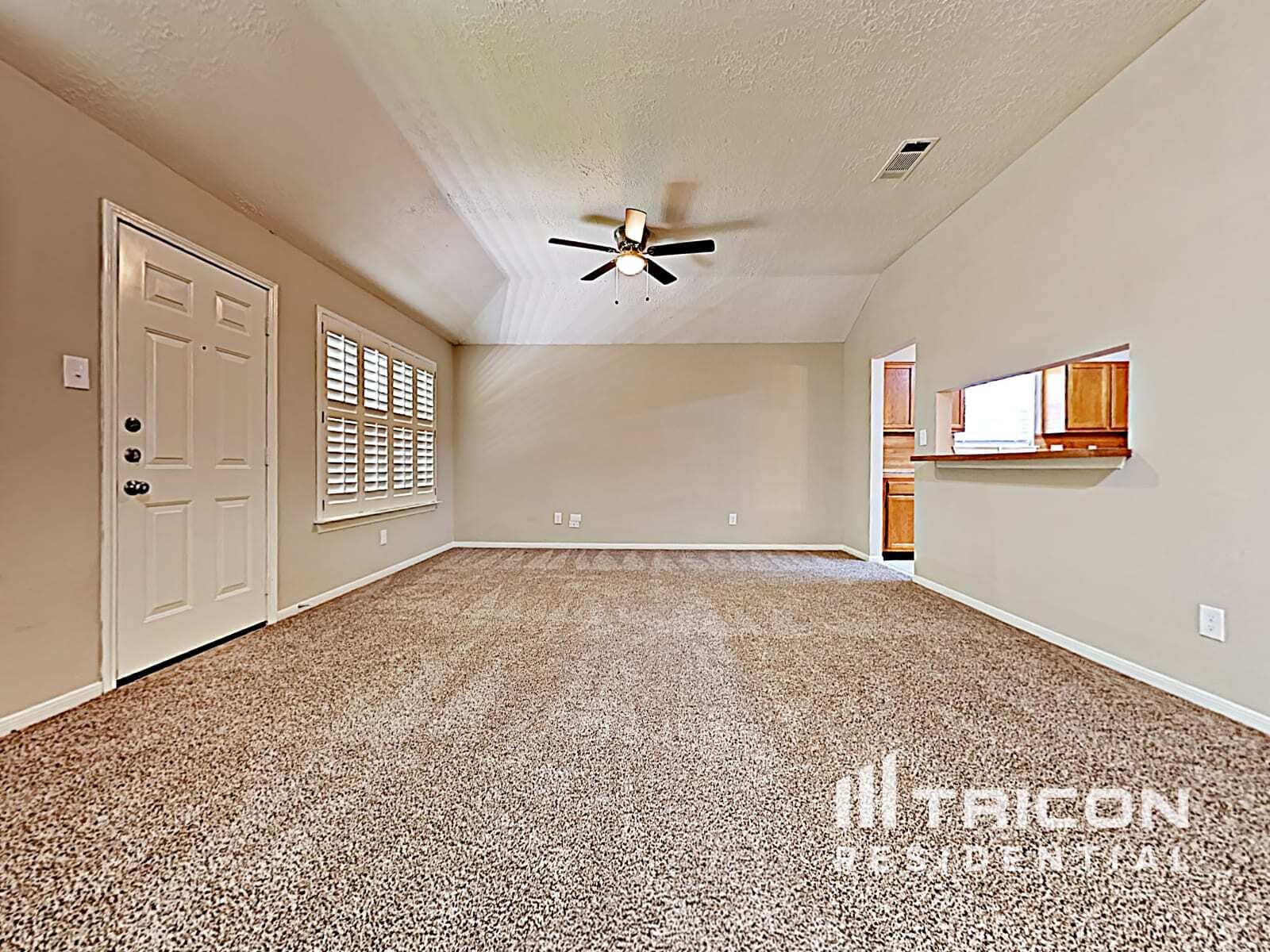 Building Photo - 824 Oakridge Dr