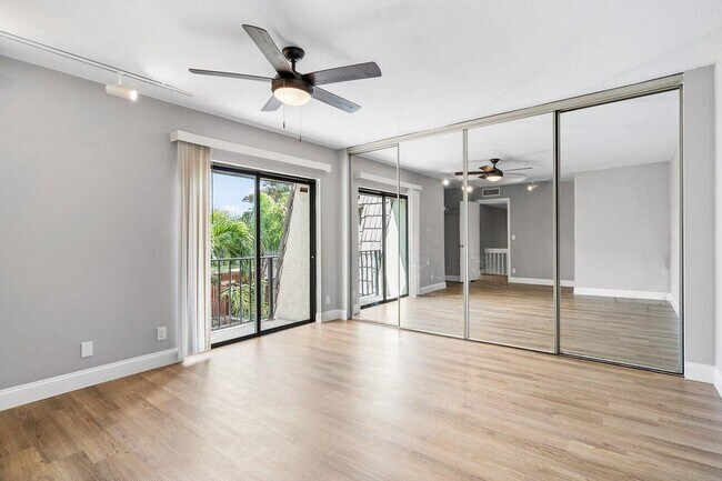 Building Photo - 1781 N Congress Ave