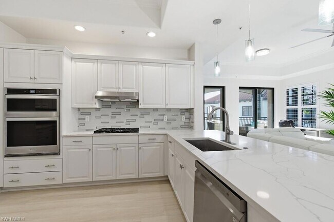 Building Photo - 10731 Mirasol Dr