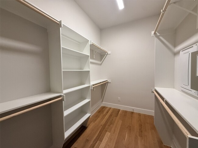 Building Photo - 4618 Nichols St