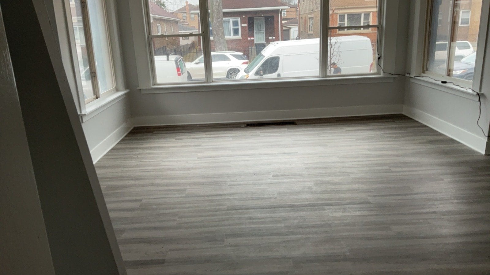 Building Photo - 9325 S Loomis St