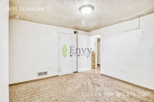 Building Photo - 2699 Dearborn St
