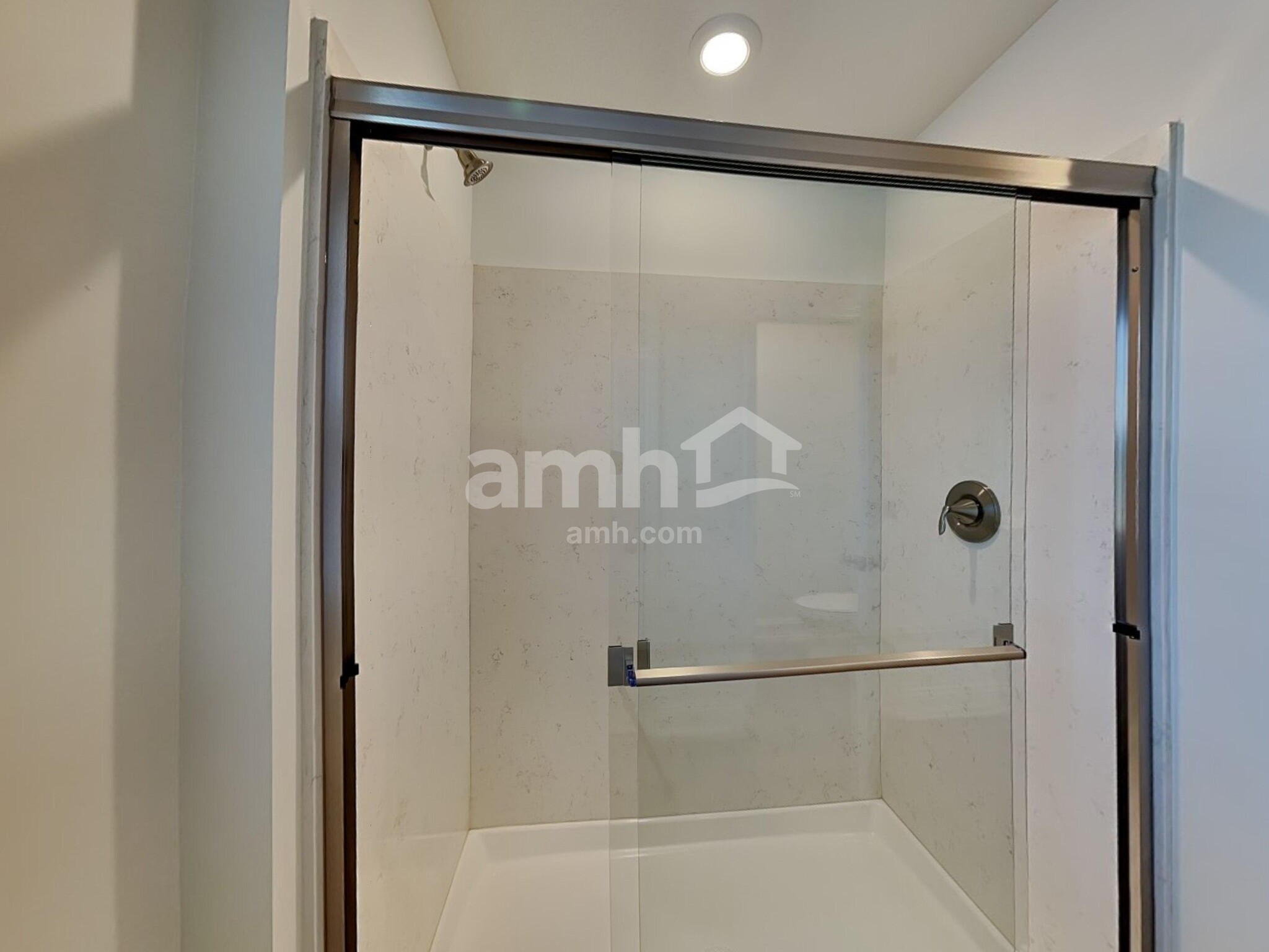 Building Photo - 315 Pne Hl Ct