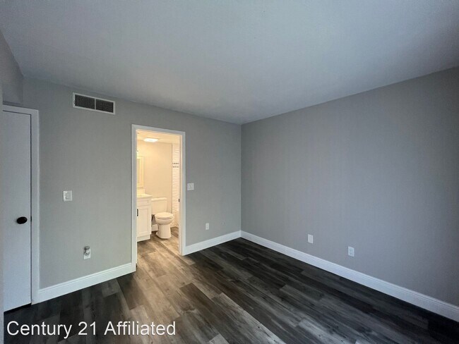Building Photo - 1 br, 1 bath House - 7108 Waterside Dr.