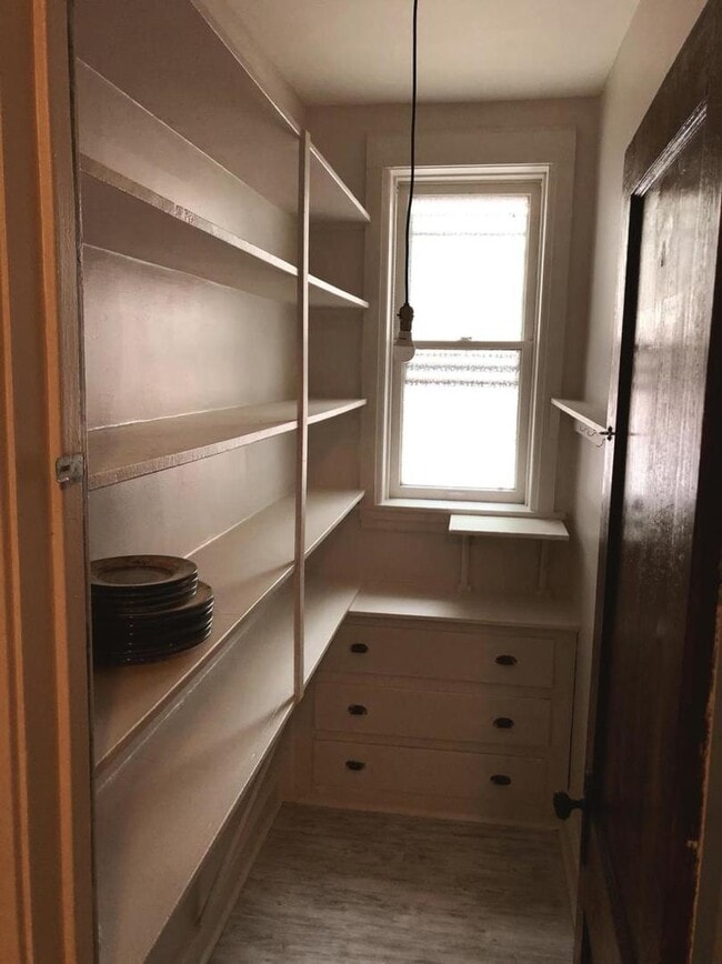 Building Photo - 2257 N Springfield Ave