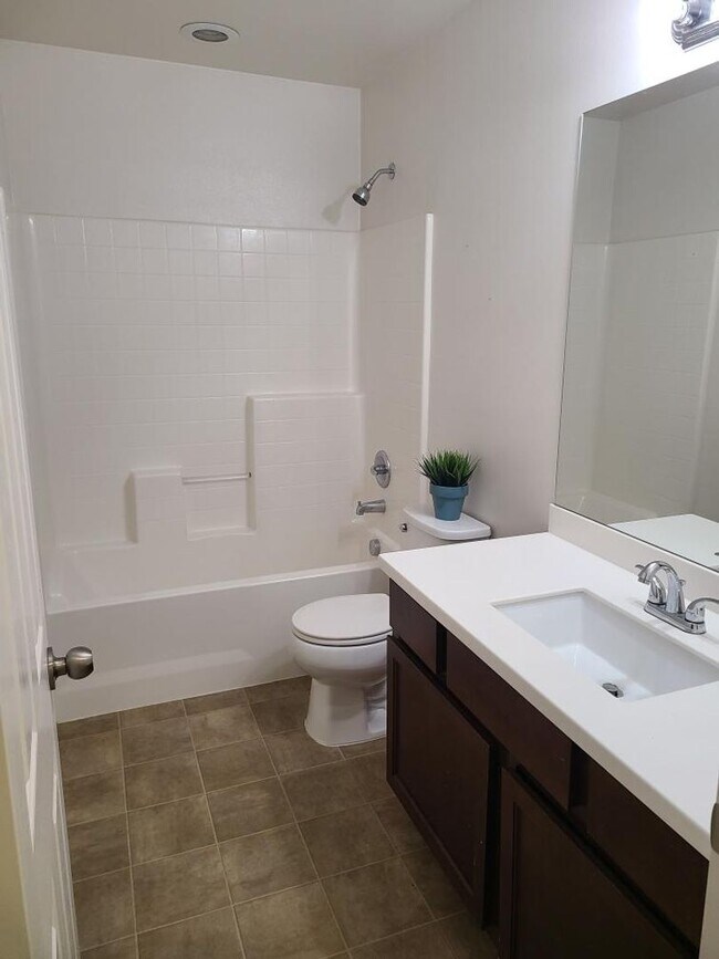 Building Photo - Beaumont 4 bedroom home ($0 monthly electric bill)