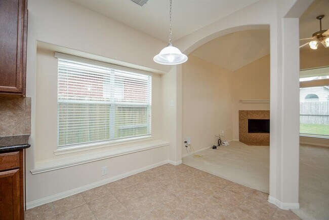 Building Photo - 10030 Arcadian Spgs Ln