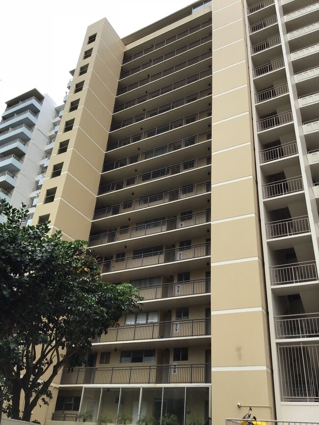Building Photo - Ala Wai Terrace