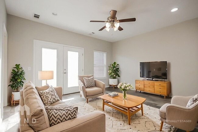 Building Photo - 1730 N Reno Dr