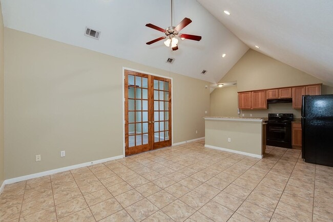 Building Photo - 1 Bed + 1 Bath - Spacious Floorplan close to A&M