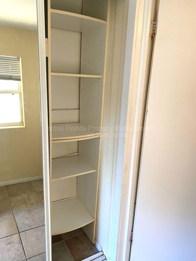 Building Photo - 1233 Virginia Dr