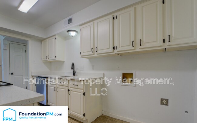 Building Photo - 3814 Selden Cove