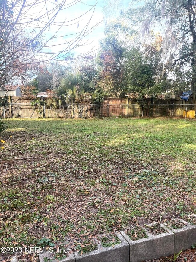 Building Photo - 5467 Windermere Dr