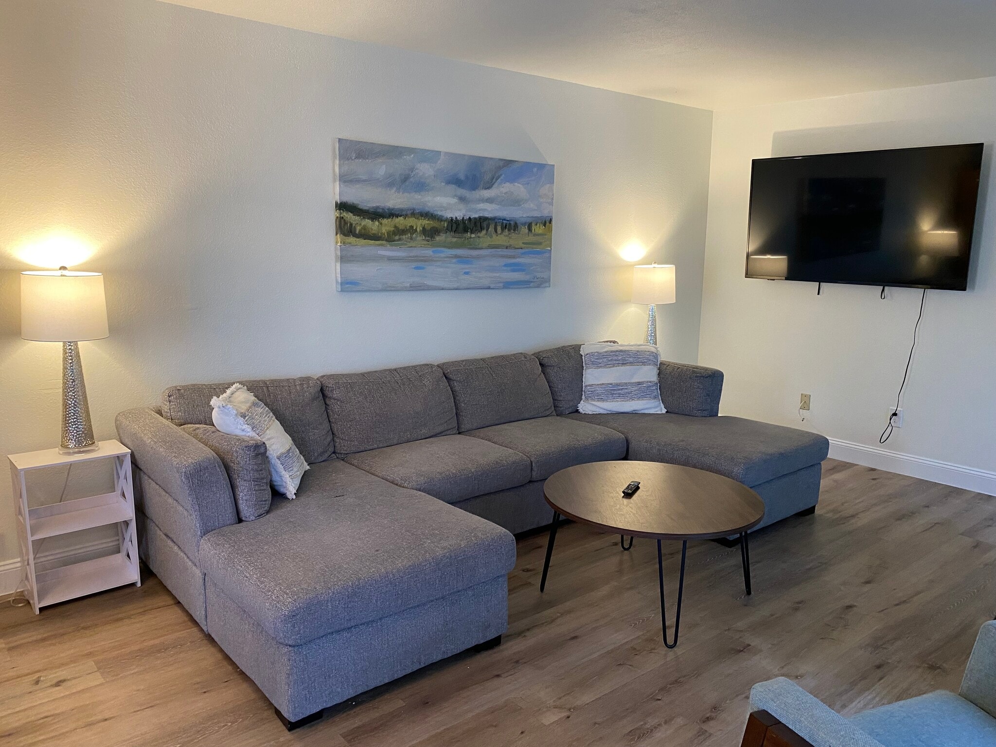 Building Photo - 1781 SE Linpark Ct