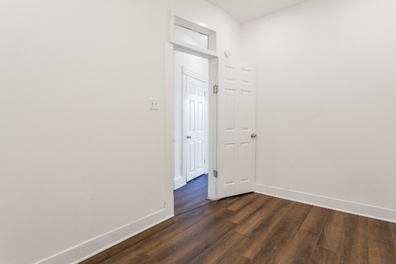 Building Photo - 2212 W Fayette St