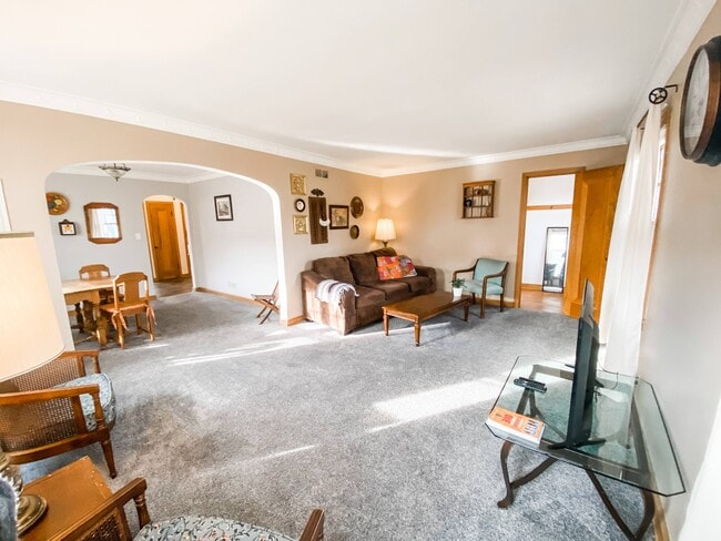 Building Photo - 2645 N 69th St