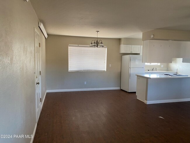 Building Photo - 4500 N Carla Vista Dr