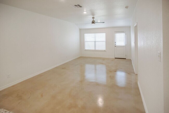 Building Photo - 1261 Lehmann Dr