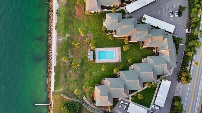 Building Photo - 4660 Ocean Blvd