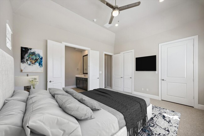 Building Photo - 2016 Covent Garden Station