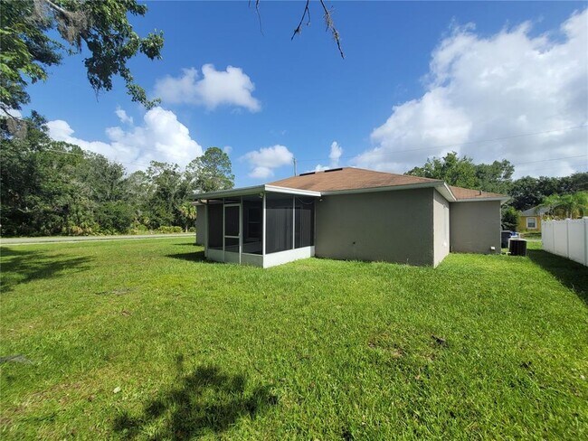 Building Photo - 723 Bobolink Ct