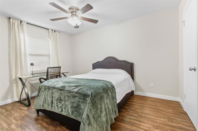 Building Photo - 1421 S 12th St