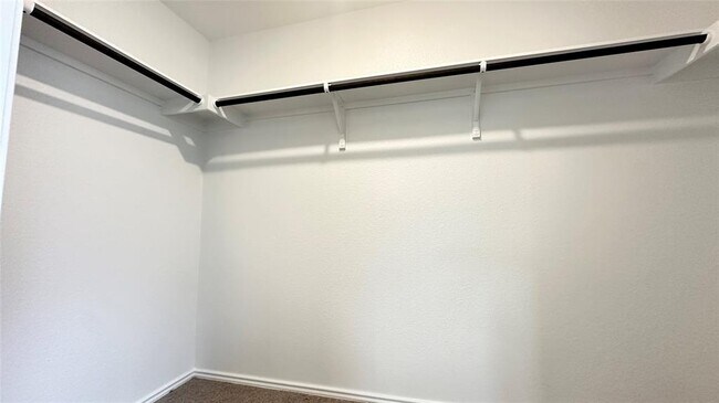 Building Photo - 170 Tofalla