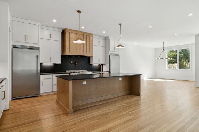Building Photo - 85 Brookwood Terrace
